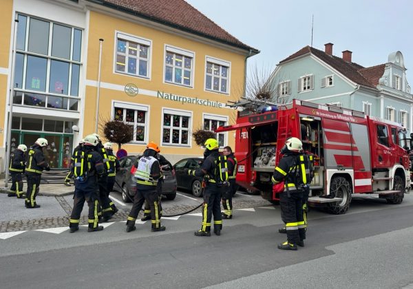 Evakuierungsübung in der Volksschule Pöllau